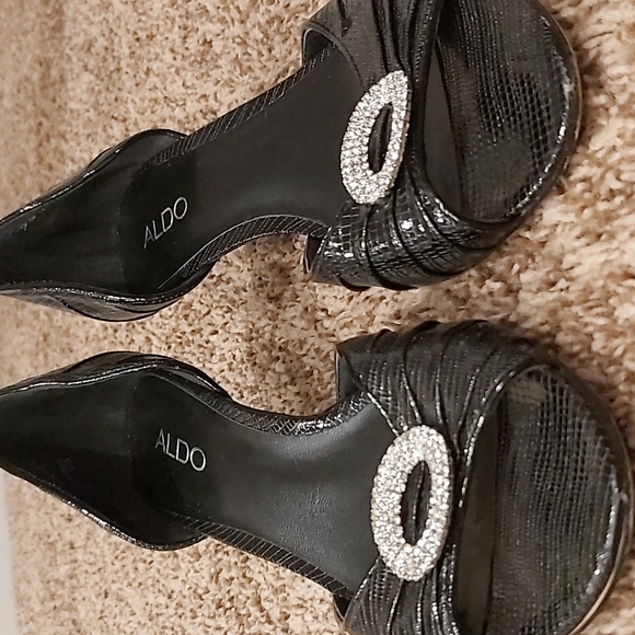 Low heels from Aldo- size 8 - Picture 4 of 4